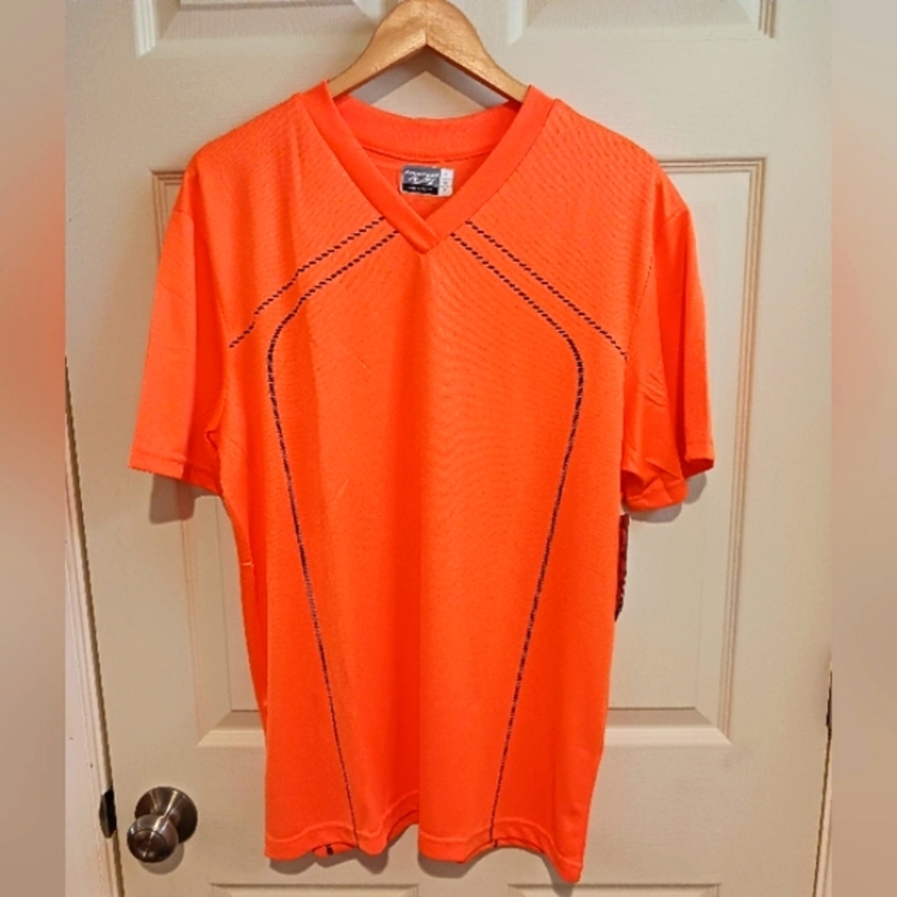 New Men's FourCast Workout Shirt Medium